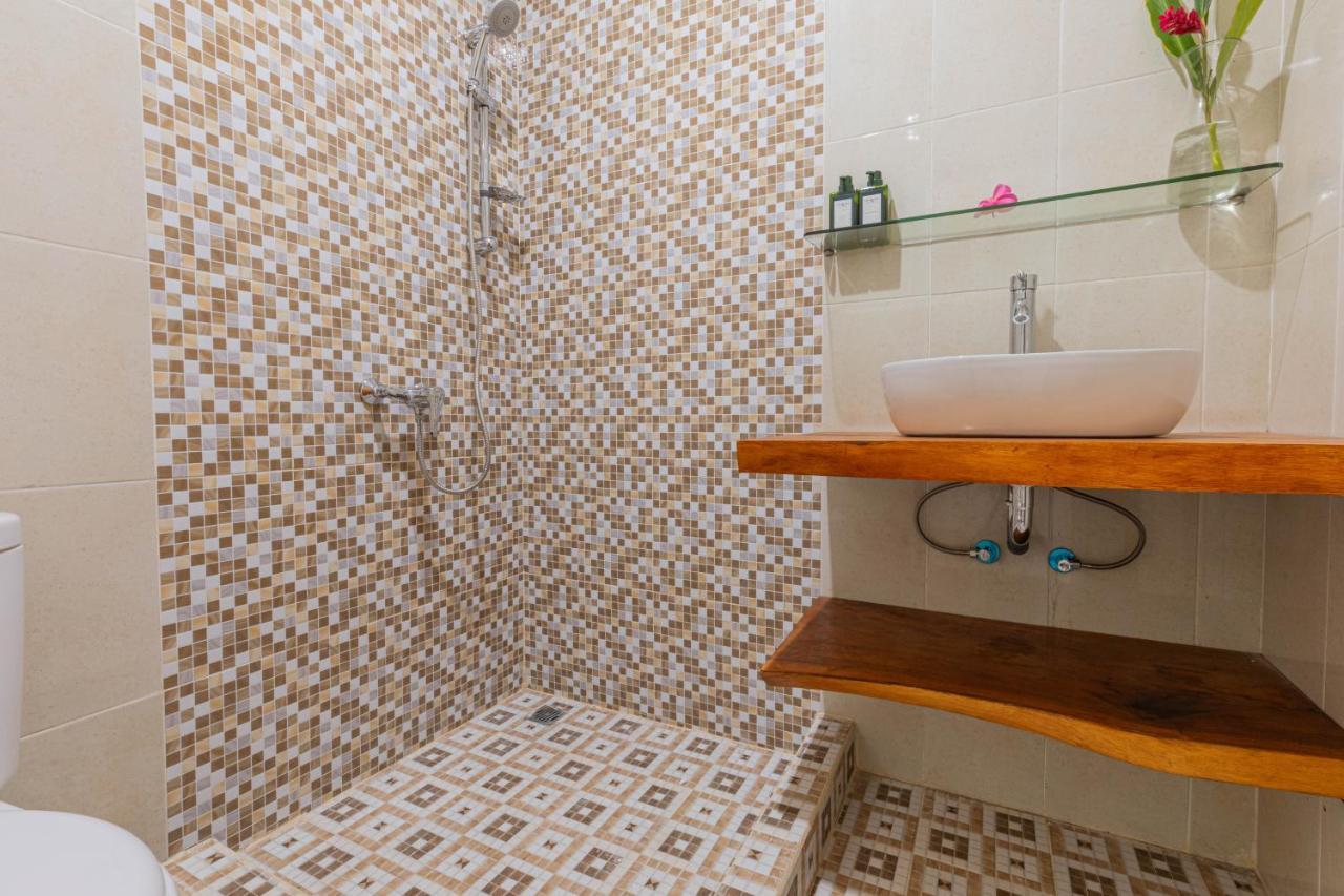 Candra Loka Studio & Apartment By The Loka Kerobokan  Luaran gambar