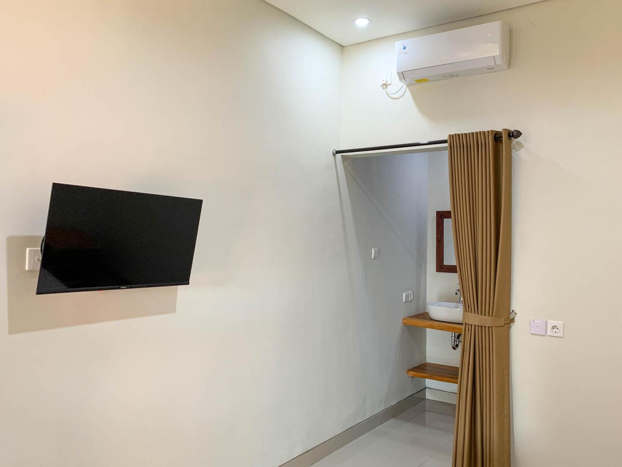Candra Loka Studio & Apartment By The Loka Kerobokan  Luaran gambar