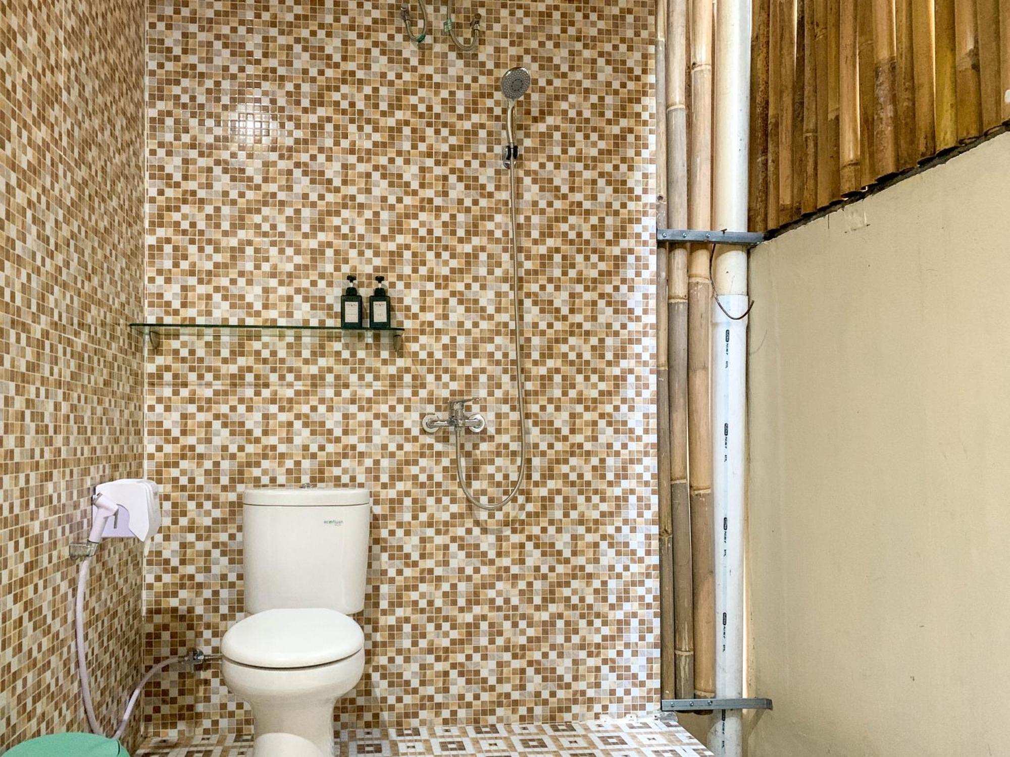 Candra Loka Studio & Apartment By The Loka Kerobokan  Luaran gambar
